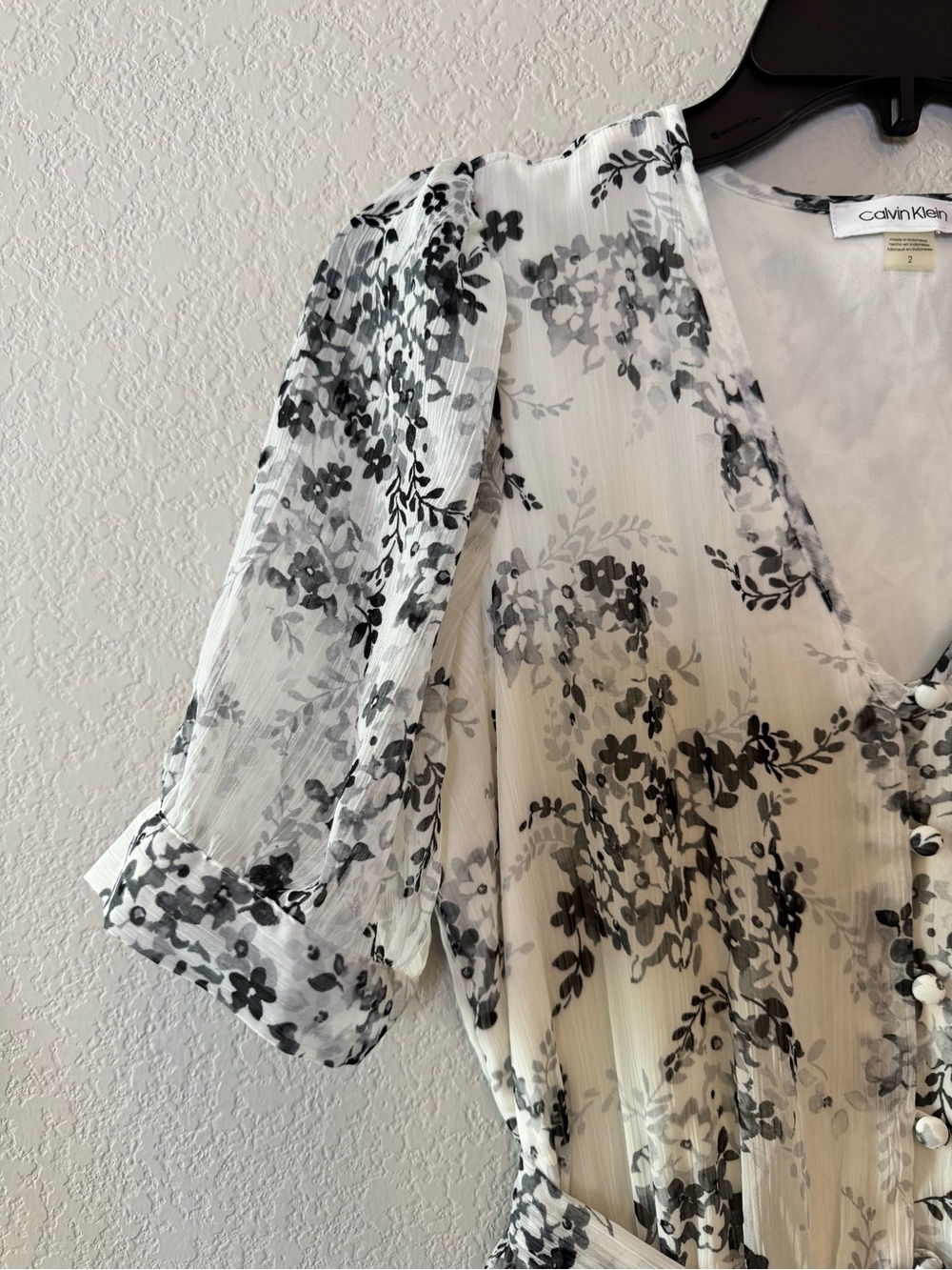 Calvin Klein Floral Chiffon Ruffle Hem Maxi Dress NEW Size 2 - Picture 3 of 13